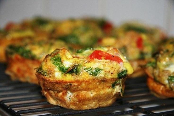 Scrambled eggs muffin