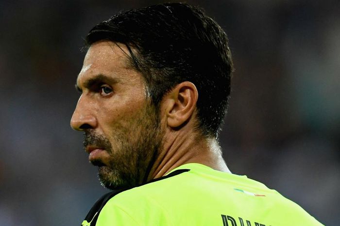 ___5620047___https:______static.pulse.com.gh___webservice___escenic___binary___5620047___2016___10___18___0___gianluigi-buffon-cropped_1fdkfzu1pq9ny1ume1db4o4xtg_2