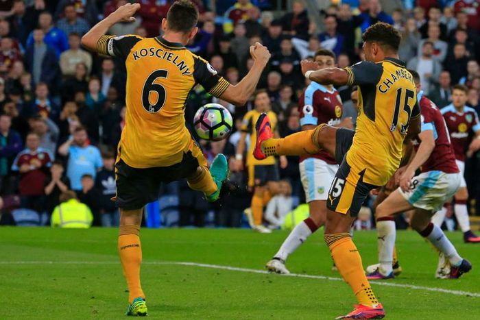 ___5558189___https:______static.pulse.com.gh___webservice___escenic___binary___5558189___2016___10___3___0___koscielny-cropped_djq9xpidkr8y1lesrp3bqu85y