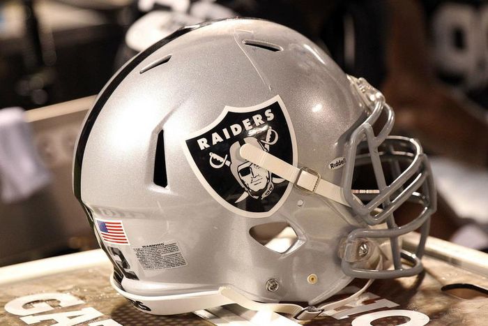 ___5508435___https:______static.pulse.com.gh___webservice___escenic___binary___5508435___2016___10___12___13___oakland-raiders-eyeing-move-to-las-vegas_mjgbvdu1886j1bhj03lh0h8a2_2