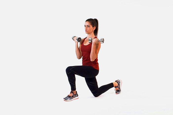 curtsy lunge with curl