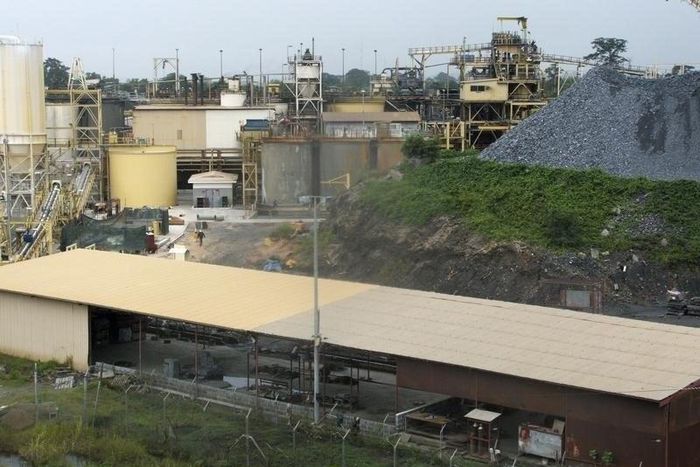 AngloGold Ashanti's main sulphide treatment plant is seen in Obuasi  in a file photo.   REUTERS/Kwasi Kpodo