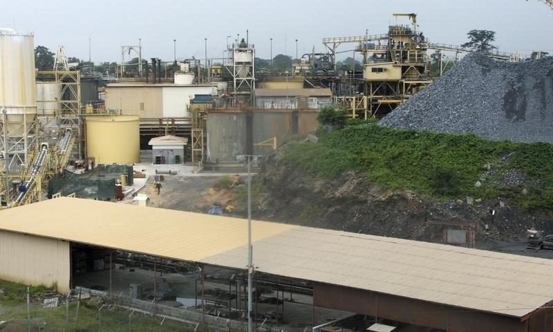 AngloGold Ashanti's main sulphide treatment plant is seen in Obuasi  in a file photo.   REUTERS/Kwasi Kpodo