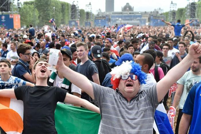 ___5195788___https:______static.pulse.com.gh___webservice___escenic___binary___5195788___2016___6___27___7___euro2016fans-cropped_1551i8eq3uqo91w5xbdeb7z1vb_2