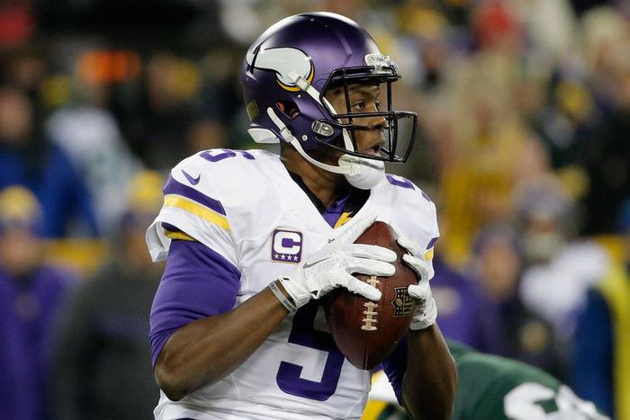 ___5437860___https:______static.pulse.com.gh___webservice___escenic___binary___5437860___2016___8___31___12___teddy-bridgewater-1816-usnews-getty-ftr_19ij5xaon0ssq11mrscat0r9zs_2