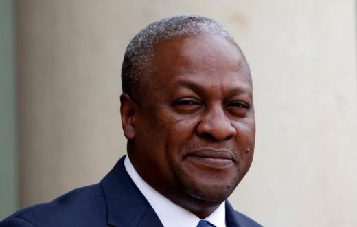 Ghana's President John Dramani Mahama arrives for a meeting with France's President at the Elysee Palace in Paris, France May 28, 2013.