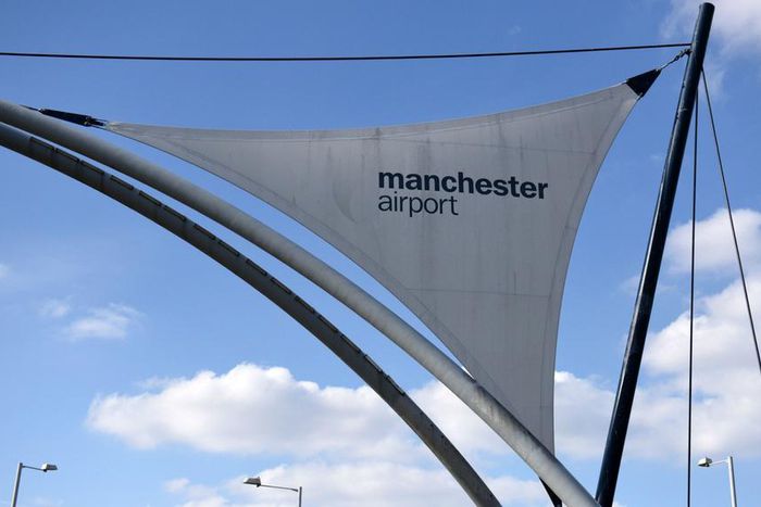 ___5380689___https:______static.pulse.com.gh___webservice___escenic___binary___5380689___2016___8___15___16___manchester-airport-cropped_mzom5bq5dz5q1vzvcuokezszx_2