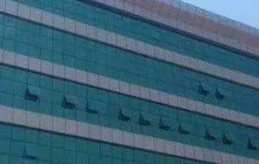 Man jumps off building in Apapa
