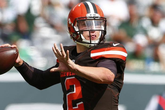 ___5128476___https:______static.pulse.com.gh___webservice___escenic___binary___5128476___2016___6___9___9___johnnymanziel-cropped_1nko545dk960i13b5wnbq66pym_2