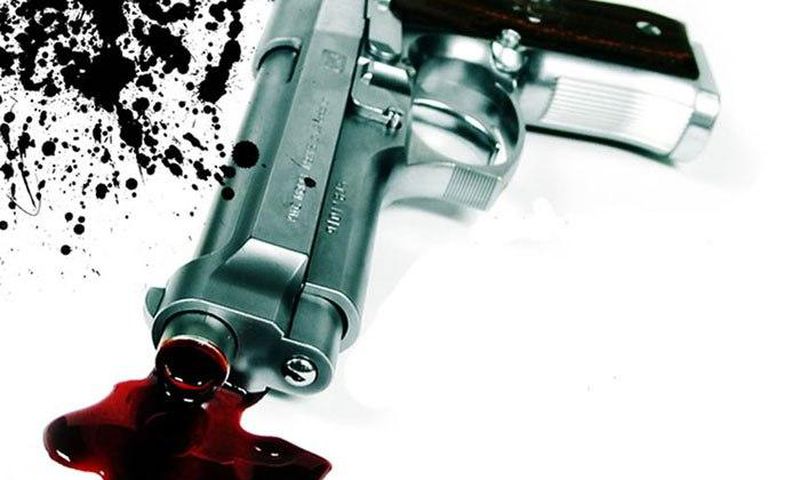 ___8379014___2018___5___15___12___gun_with_blood