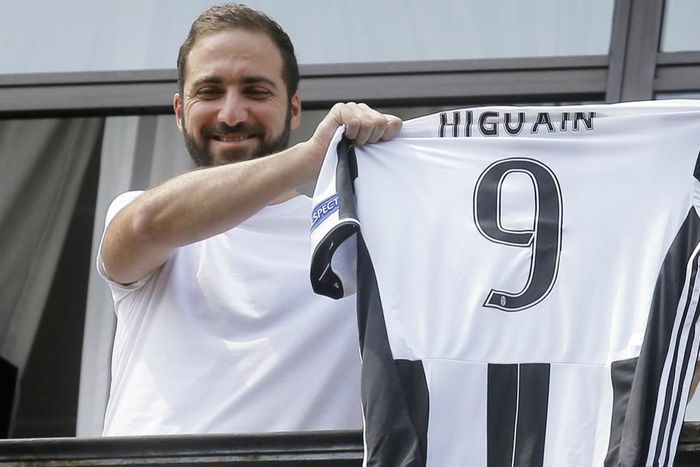 ___5321123___https:______static.pulse.com.gh___webservice___escenic___binary___5321123___2016___8___3___13___gonzalohiguain-cropped_1md09glx1o50b17pyuf5km4klt
