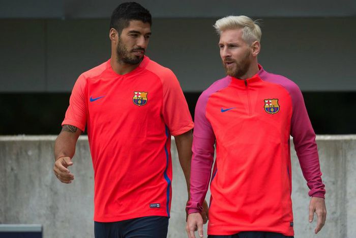 ___5349784___https:______static.pulse.com.gh___webservice___escenic___binary___5349784___2016___8___7___10___luissuarezlionelmessi-cropped_1mailmavbksnr1hc1upn502qnx_2