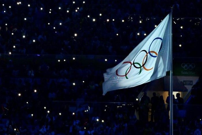 Paris and Los Angeles delegations held talks with International Olympic Committee vice-presidents ahead of presenting their bids to host the 2024 Games