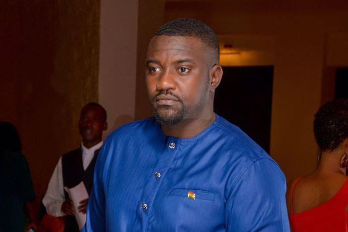John Dumelo