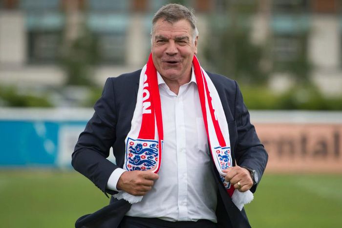 ___5309756___https:______static.pulse.com.gh___webservice___escenic___binary___5309756___2016___8___22___16___samallardyce-cropped_9zl5o212klsh1kpm1a8am587e