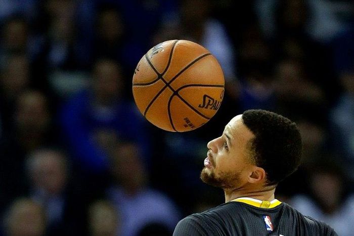 Stephen Curry helped lead the Golden State Warriors potent offense as the Western Conference leaders romped to a 112-87 victory over the Dallas Mavericks, at American Airlines Center in Dallas, Texas, on March 21, 2017