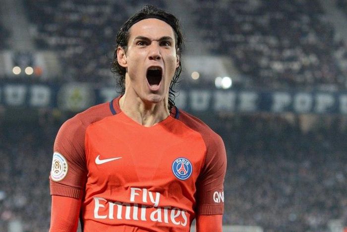 Paris Saint-Germain's Uruguayan forward Edinson Cavani celebrates after scoring a goal during the French Ligue 1 football match between Bordeaux (FCGB) and Paris (PSG) on February 10, 2017