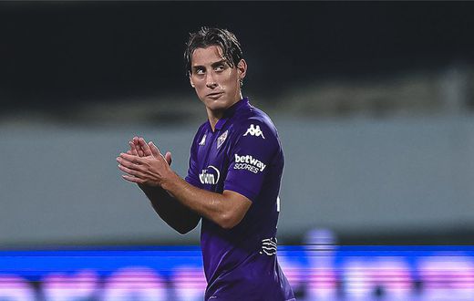 Eduardo Bove: Fiorentina midfielder ‘awake’ and ‘alert’ after collapsing against Inter Milan