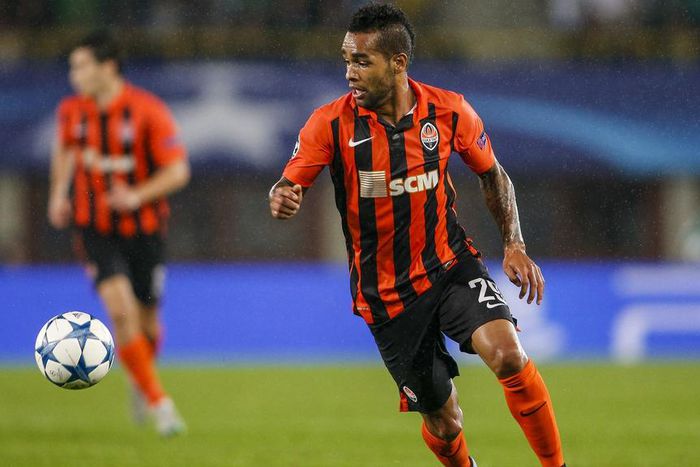 ___4401714___https:______static.pulse.com.gh___webservice___escenic___binary___4401714___2016___1___21___18___alex-teixeira-cropped_8fw8xawrbpy71ne7yzqqihi01_1