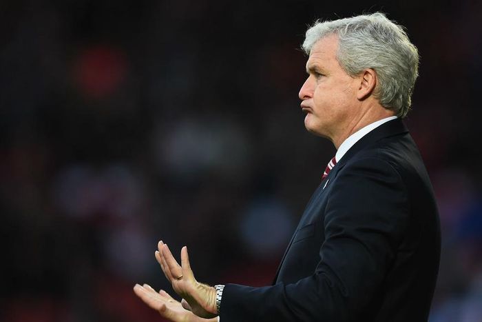 ___4540545___https:______static.pulse.com.gh___webservice___escenic___binary___4540545___2016___1___9___21___markhughes-cropped_rk2yjx133djv1jsqksb5akwhn