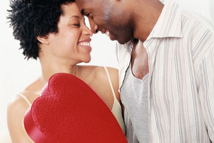 African couple "drunk in love"