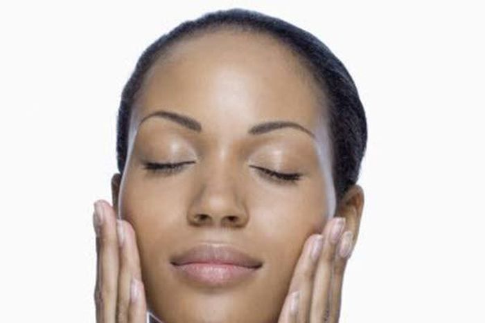 Skin care benefits of using natural goat milk