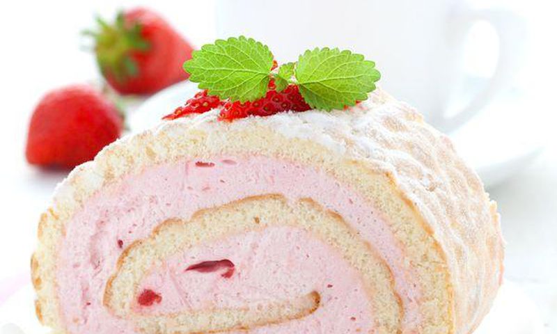 Strawberry cream roll
