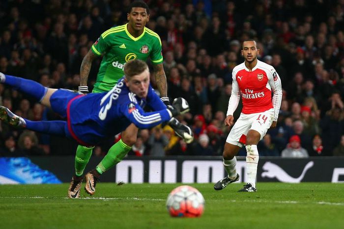 ___4540651___https:______static.pulse.com.gh___webservice___escenic___binary___4540651___2016___1___9___23___jordan-pickford-cropped_1whx54gcr6hsg1fr0boredb1hv_1