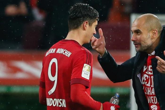 ___4956755___https:______static.pulse.com.gh___webservice___escenic___binary___4956755___2016___4___25___16___lewandowski-guardiola-cropped_stza5ejku3es1hqwf9he7oyd2_2