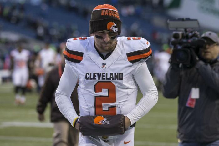 ___4590340___https:______static.pulse.com.gh___webservice___escenic___binary___4590340___2016___1___22___4___johnnymanzielcropped_rwf4habircs412oqd9cpme7m6_2