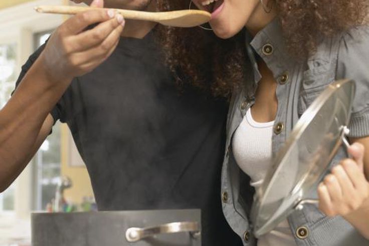 5 kitchen skills men should have to impress his woman