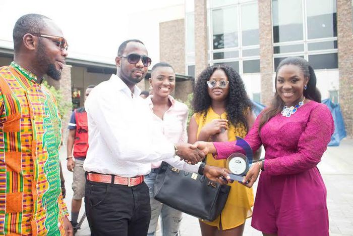 Emelia Brobbey wins “Best International Act” at the Royal Africa Awards 2015