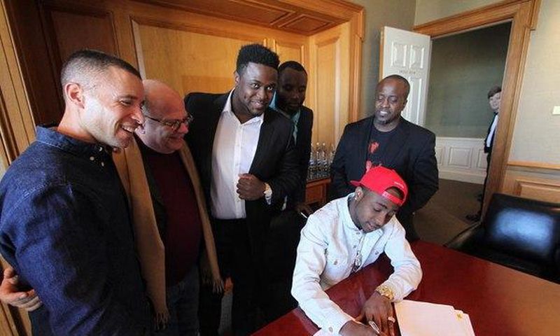 Davido signs global music deal with Sony BMG