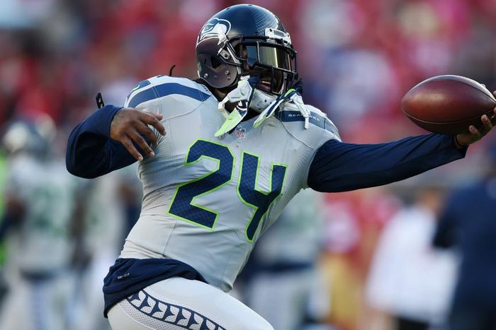 ___4534969___https:______static.pulse.com.gh___webservice___escenic___binary___4534969___2016___1___8___11___marshawnlynch-cropped_1ukt42itlw50319ryiidwqx2ki