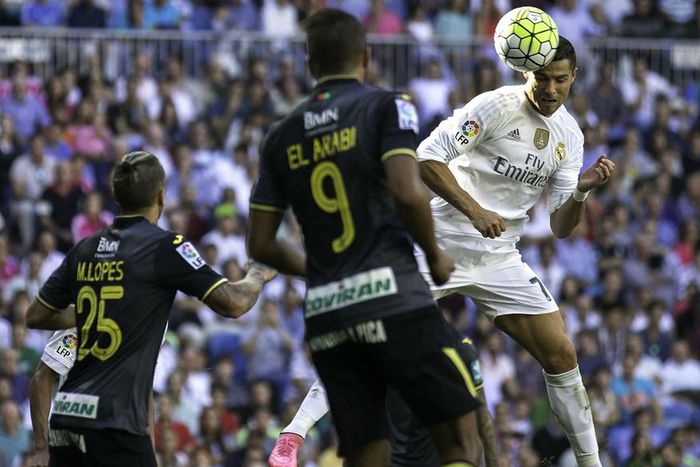 ___4653574___https:______static.pulse.com.gh___webservice___escenic___binary___4653574___2016___2___5___22___youssef-el-arabi-cristiano-ronaldo-cropped_fcv7n1vbj9x31bfcmbb86cdln_2