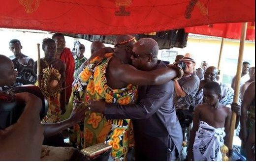 Akwamufie Chiefs and residents receive President Mahama