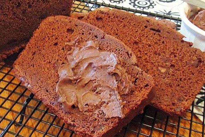 Chocolate buttermilk bread