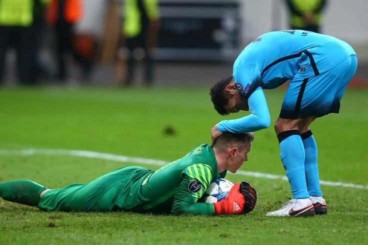 ___4865506___https:______static.pulse.com.gh___webservice___escenic___binary___4865506___2016___3___31___16___marc-andre-ter-stegen-cropped_j5y10mfrvcai1idk8kt69suco_2