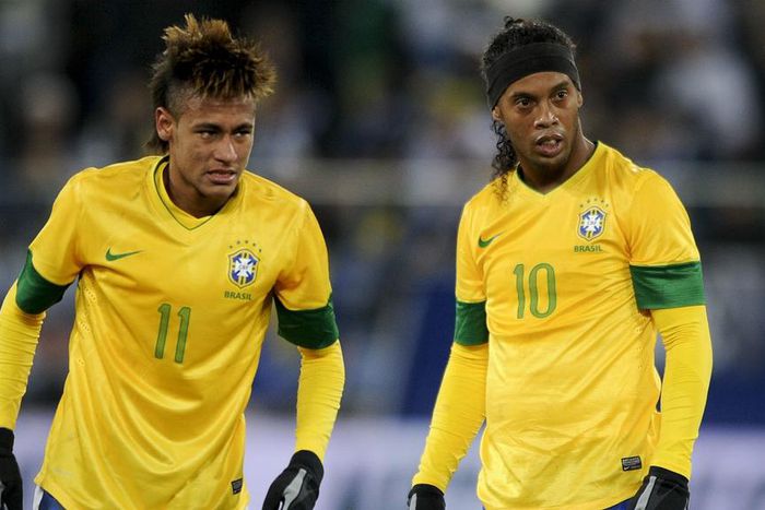 ___4636246___https:______static.pulse.com.gh___webservice___escenic___binary___4636246___2016___2___2___16___neymar-ronaldinho-cropped_1lvm1b9u66z2m1lo4aedg5l34v