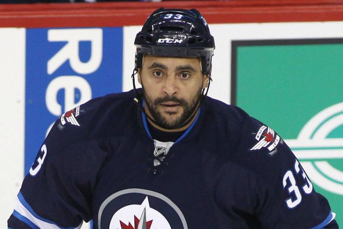 ___4663139___https:______static.pulse.com.gh___webservice___escenic___binary___4663139___2016___2___9___9___dustin-byfuglien-020816-getty-ftr-usjpg_p0guc5mkwqhz178rzw7nieixd