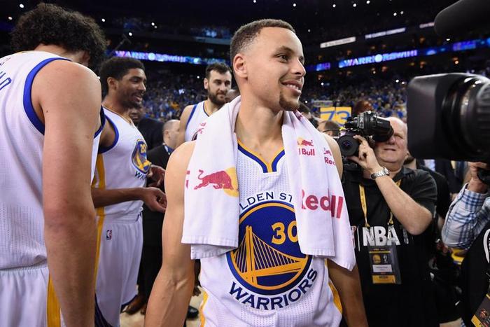 ___4917102___https:______static.pulse.com.gh___webservice___escenic___binary___4917102___2016___4___14___14___stephencurry-cropped_8fgn1xapdtil16wite9yor78n