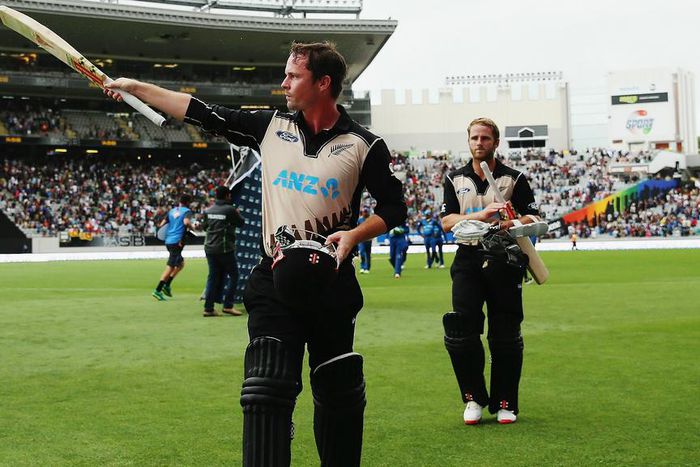 ___4541323___https:______static.pulse.com.gh___webservice___escenic___binary___4541323___2016___1___10___15___colinmunro-cropped_1clpxhjalzhb41cxgeo4wrio3c