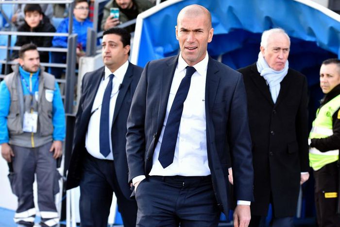 ___4521586___https:______static.pulse.com.gh___webservice___escenic___binary___4521586___2016___1___5___2___zinedine-zidane-cropped_15n5asldx0g0k1qnu8nhxmf1do