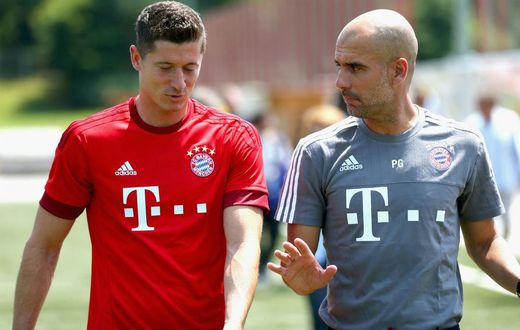 ___4627872___https:______static.pulse.com.gh___webservice___escenic___binary___4627872___2016___1___31___17___robertlewandowskipepguardiola-cropped_ecpqfs88c2o01c8npcdcx2518_2