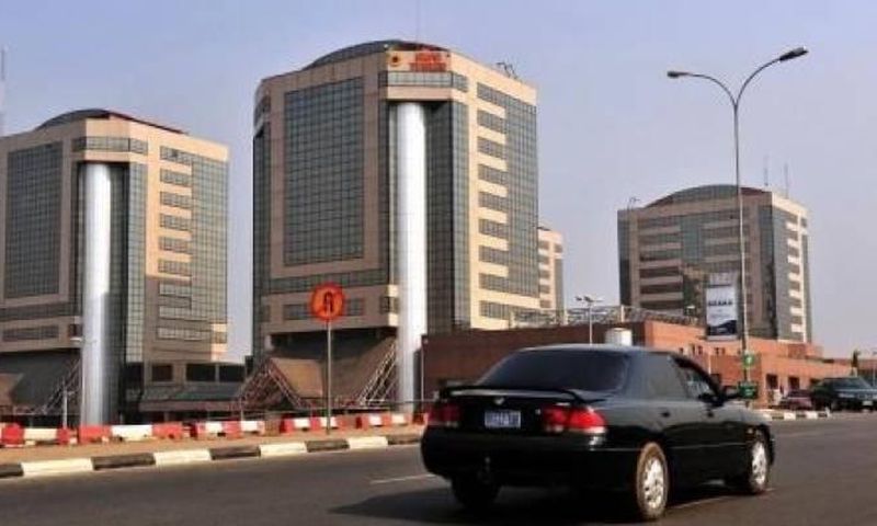 Nigeria's state oil company has offered to talk to an international watchdog that says it failed to hand over billions of dollars in oil revenues despite government promises to tackle mismanagement and corruption.