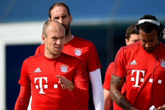 ___4949065___https:______static.pulse.com.gh___webservice___escenic___binary___4949065___2016___4___22___15___robben-boateng-cropped_8a91j2bct97g1um6qc3yusmji_2