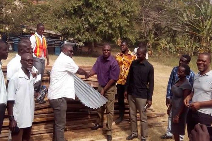 Paebo quarry blast victims receive GH₵122K worth of relief items. (Photo credit: TV3)