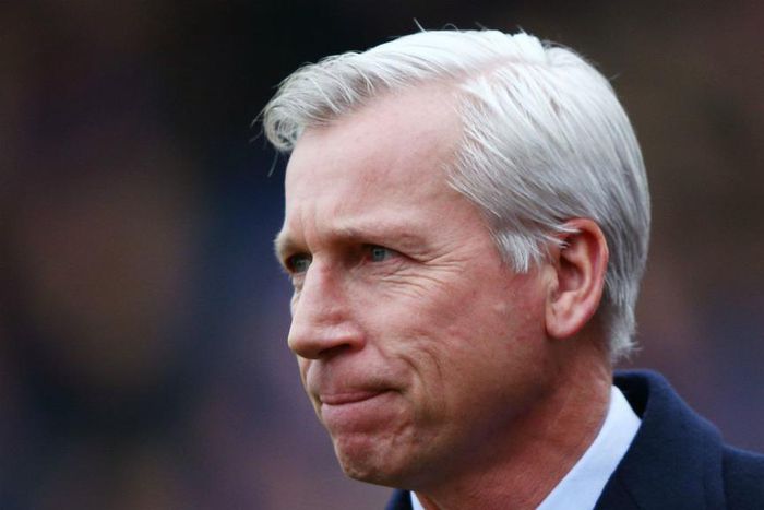 ___4597865___https:______static.pulse.com.gh___webservice___escenic___binary___4597865___2016___1___23___21___alanpardew-cropped_6tqvtrijm8xu1dnp8r56bscb1_1