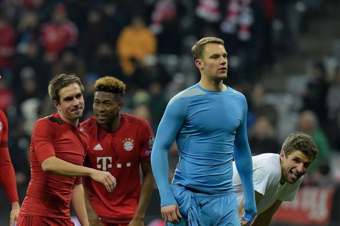 ___4927261___https:______static.pulse.com.gh___webservice___escenic___binary___4927261___2016___4___17___6___manuel-neuer-and-robert-lewandowski-cropped_kqn1zve0tlrq1kw085qohxw7v