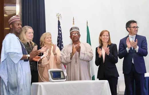 Nigeria’s minister of state Dr Osagie Ehanire, Executive Director of the National Primary Health Care Development Agency (NPHCDA) Dr. Ado Mohammed, GE chairman and chief executive officer Jeffery Immelt and others at the launch.